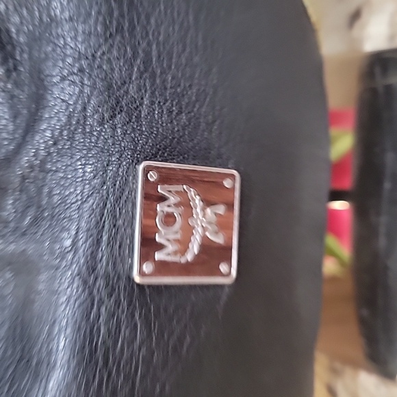 🌵MCM EUC Black and yellow Leather Shoulder Bag - Picture 2 of 12